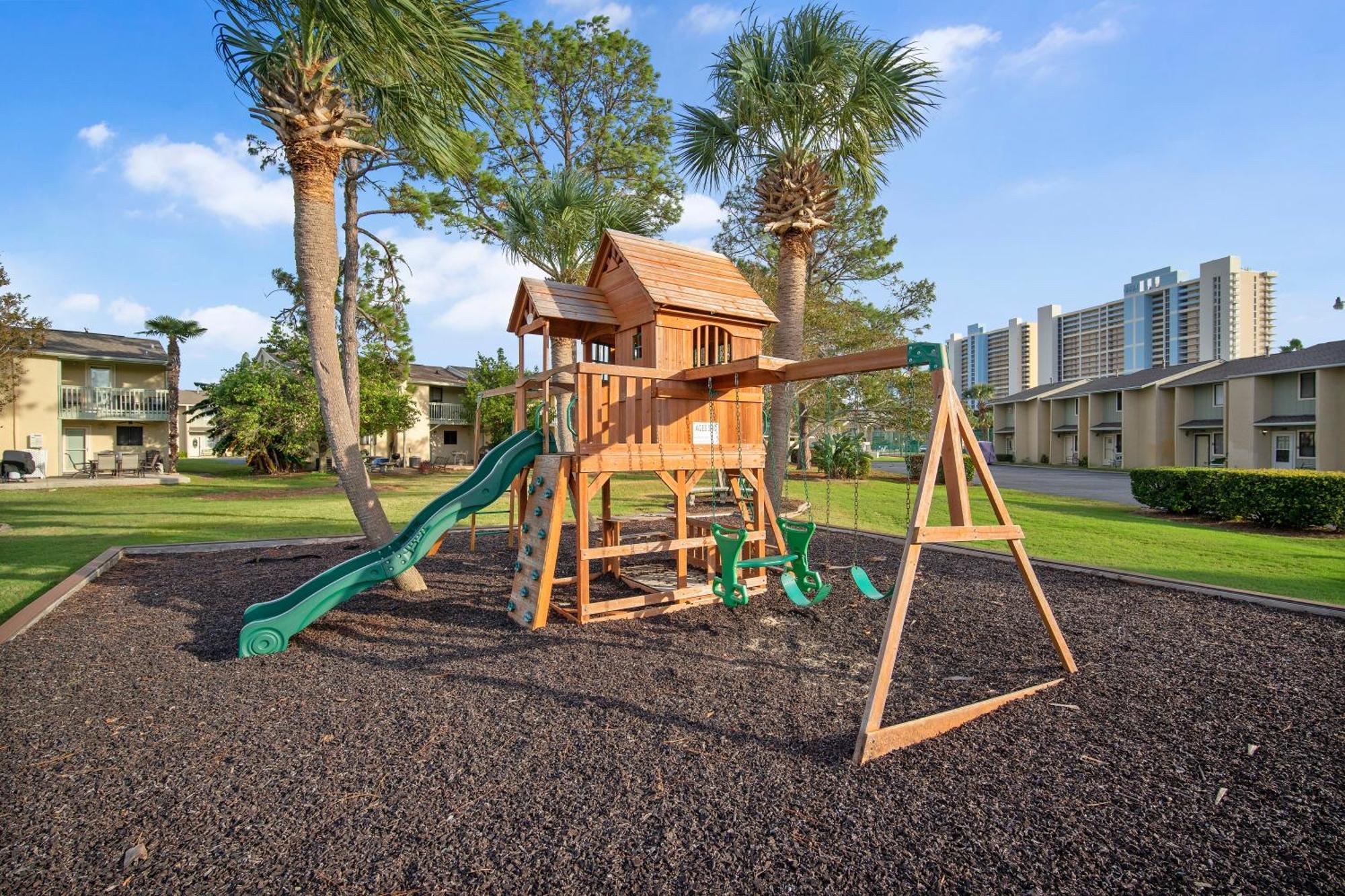 Gulf Highlands 146 By Book That
